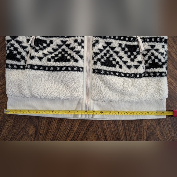 Faherty x B.Yellowtail High Pile Fleece Jacket Black Cedar Ridge Pattern, Size L - Picture 14 of 15